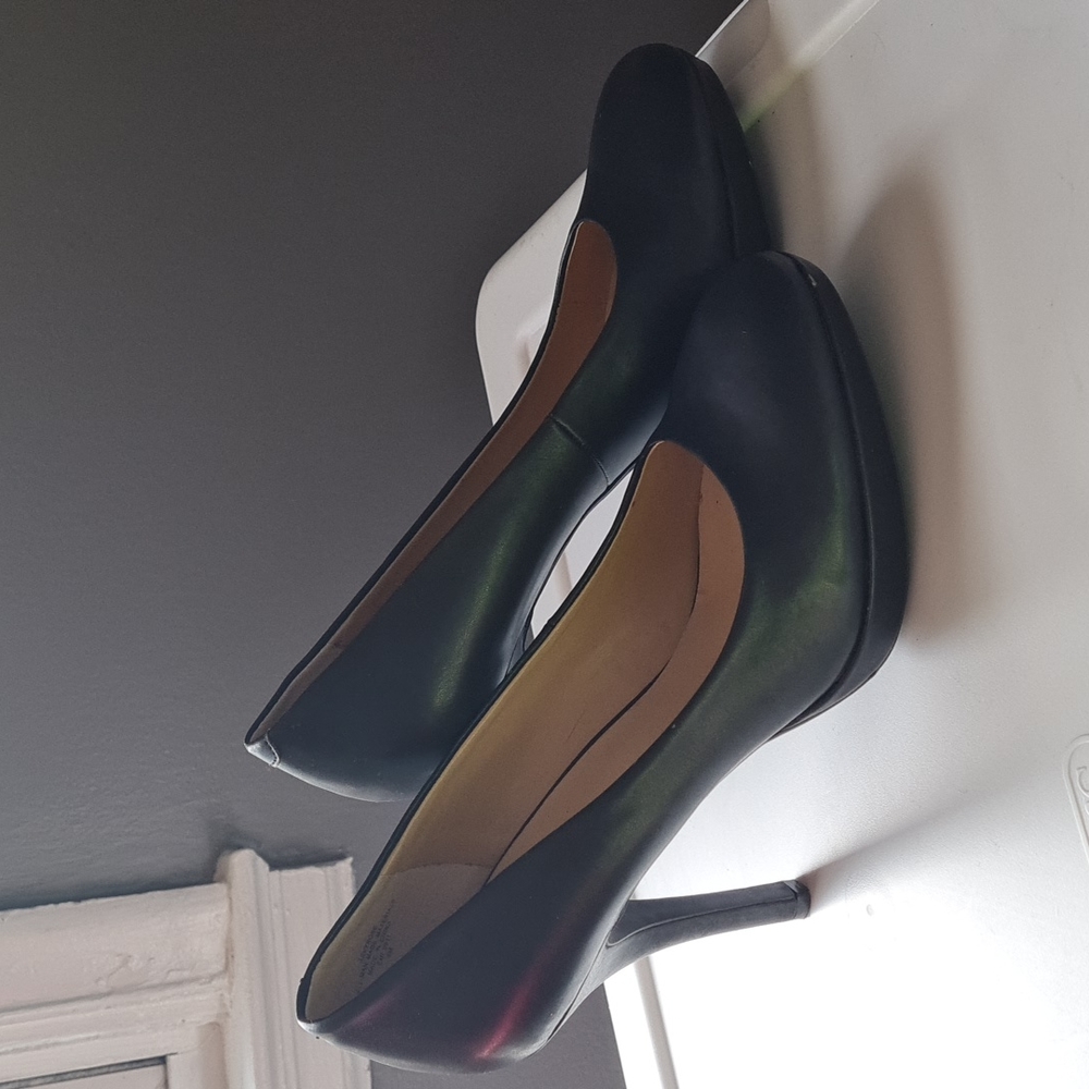 Black Pumps  black Nine & Co size 8M